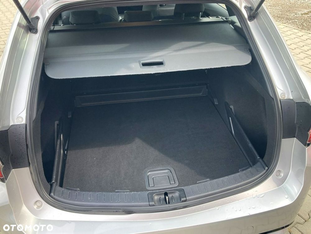Toyota Corolla 1.8 Hybrid Comfort - 34