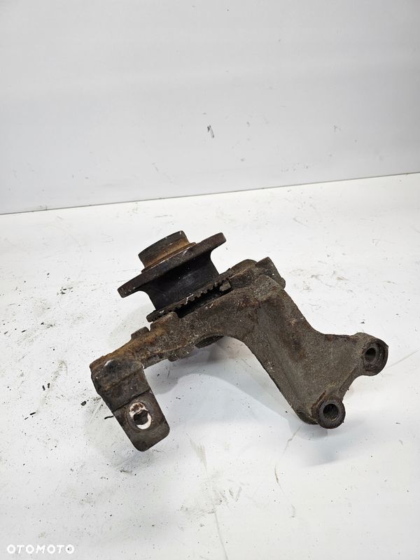 WAHACZ ZWROTNICA PRAWY TYŁ A4 B6 B7 8E0505436BC - 3