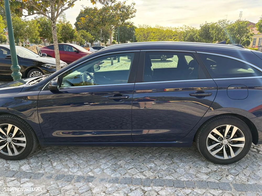 Hyundai i30 SW 1.6 CRDi Style+Navi - 12