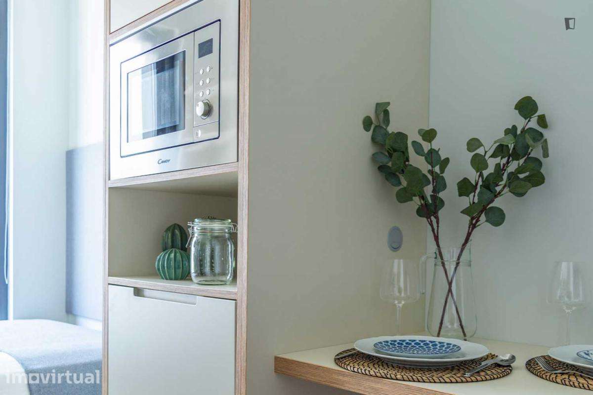 Quarto - localizado em Paranhos Porto - Grande imagem: 2/5