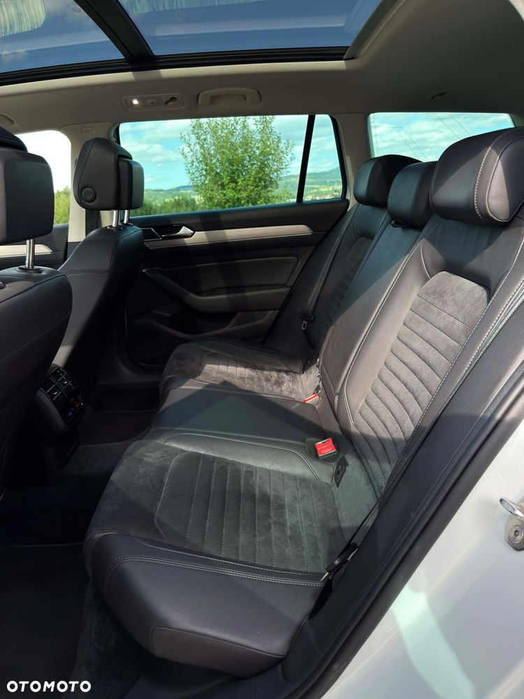 Volkswagen Passat 2.0 TDI SCR (BlueMotion Tech) 4Motion D Highline - 10