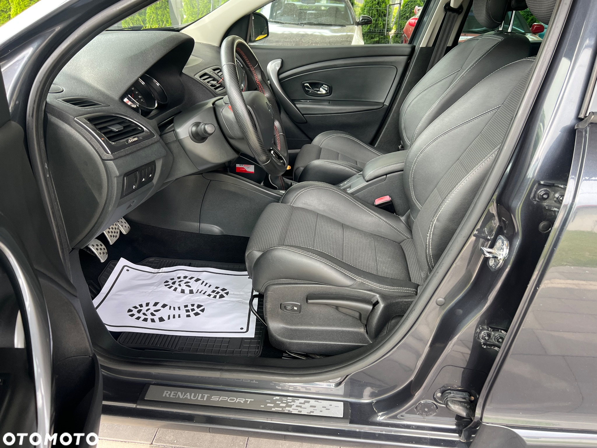 Renault Megane Grandtour TCe 220 Start & Stop GT 220 - 26