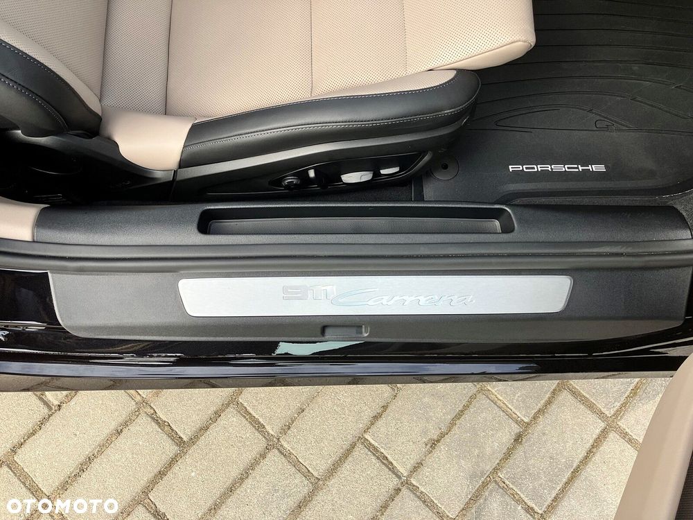 Porsche 911 - 22
