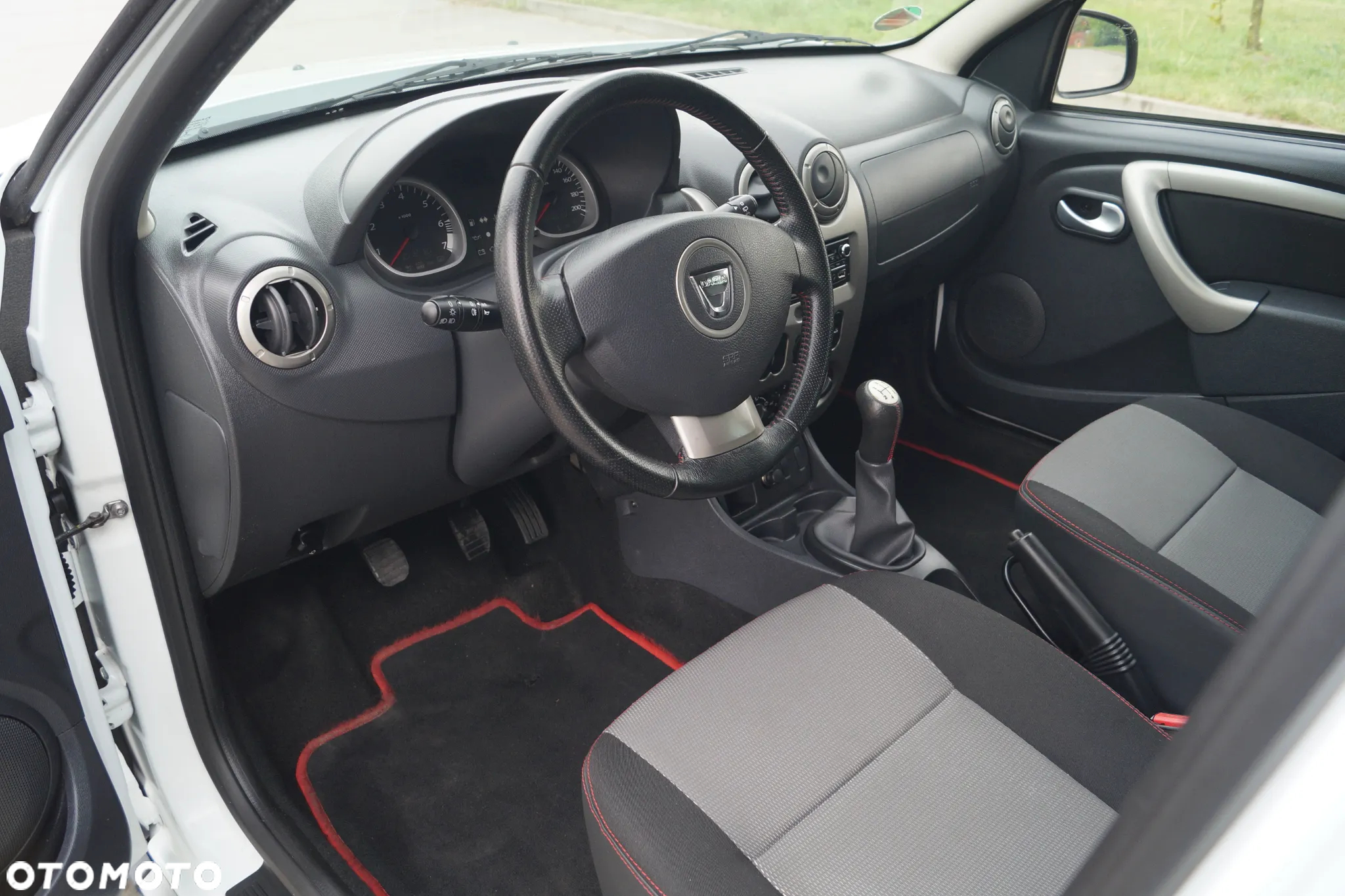 Dacia Duster 1.6 - 34