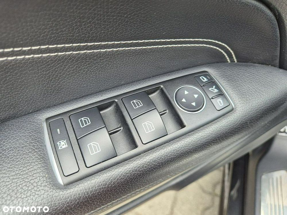 Mercedes-Benz Klasa E - 24