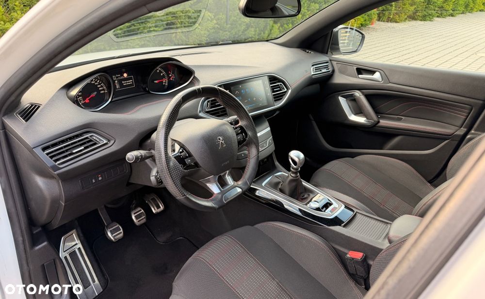 Peugeot 308 1.2 PureTech GPF GT S&S - 8
