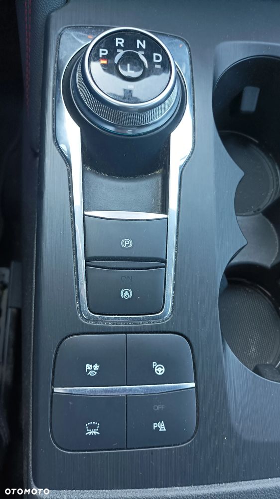 Ford Kuga 2.5 Duratec FHEV 4x4 ST-LINE X - 34