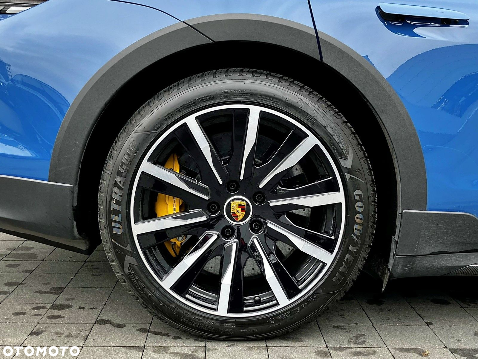 Porsche Taycan Turbo S - 14