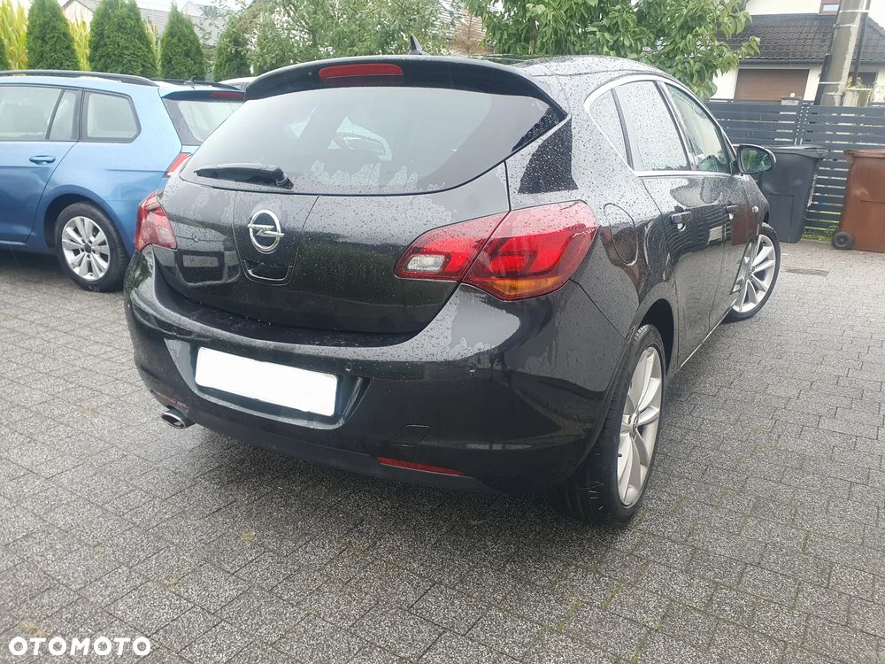 Opel Astra 1.4 T Cosmo - 21