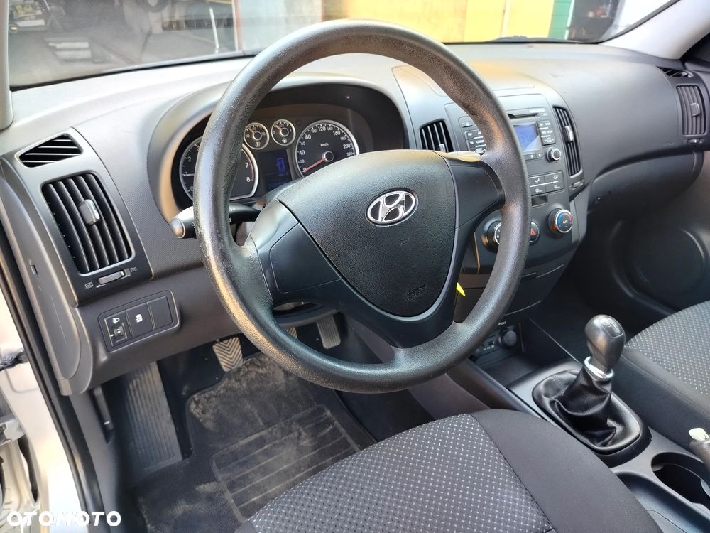 Hyundai i30 i30cw 1.4 blue Comfort - 18