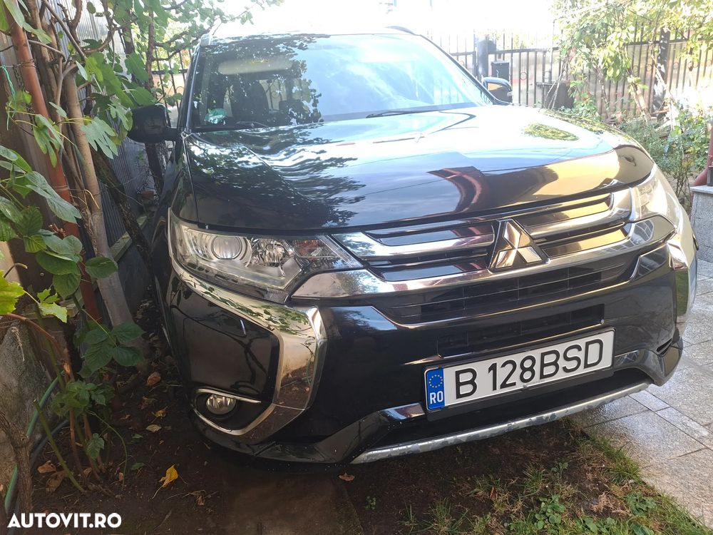 Mitsubishi Outlander 2.0 4WD Top - 7