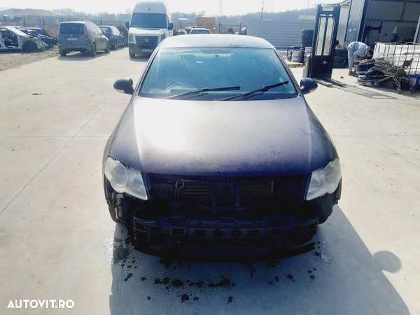 Dezmembrari / Dezmembrez Volkswagen Passat B6 2.0 BKP cutie 6 trepte HDV culoare L041