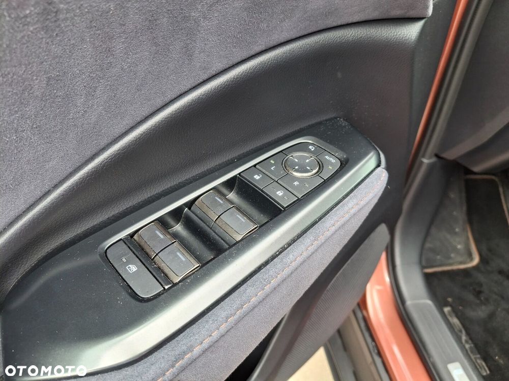 Lexus LBX 1.5 Hybrid Cool - 17