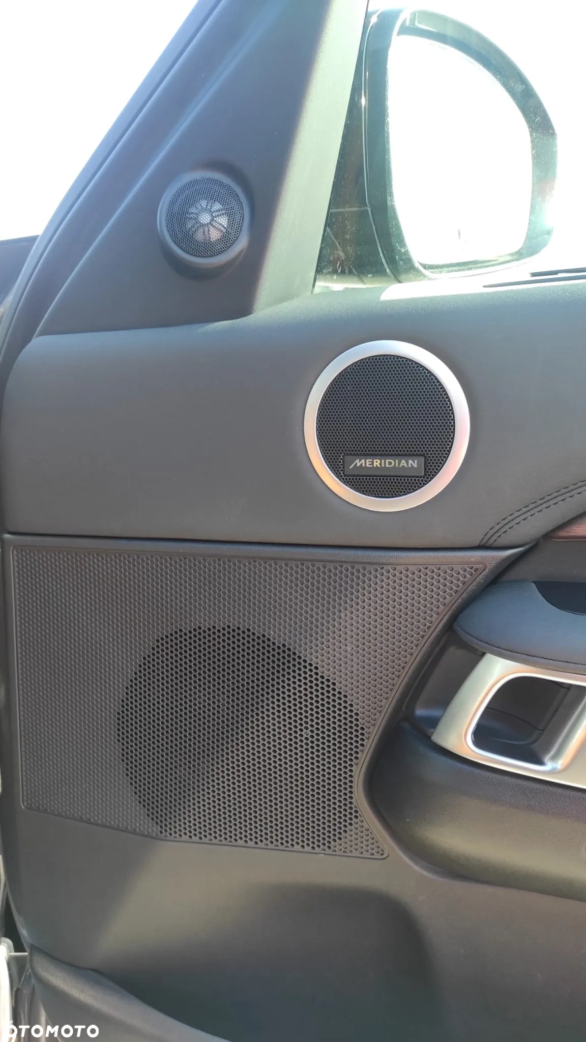 Land Rover Discovery V 3.0 Si6 HSE Luxury - 9