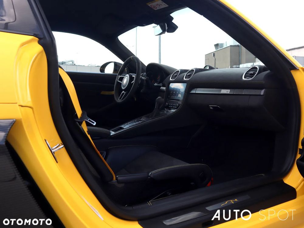 Porsche 718 Cayman GPF GT4 RS PDK - 35