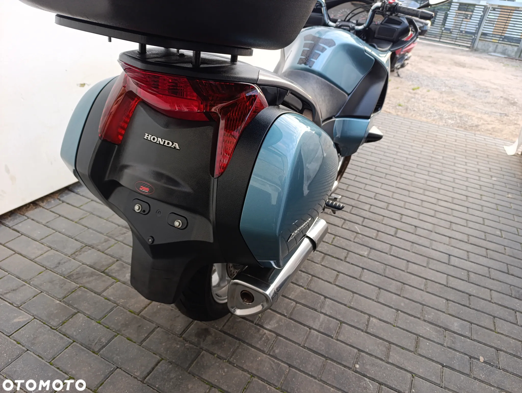 Honda NTV - 22