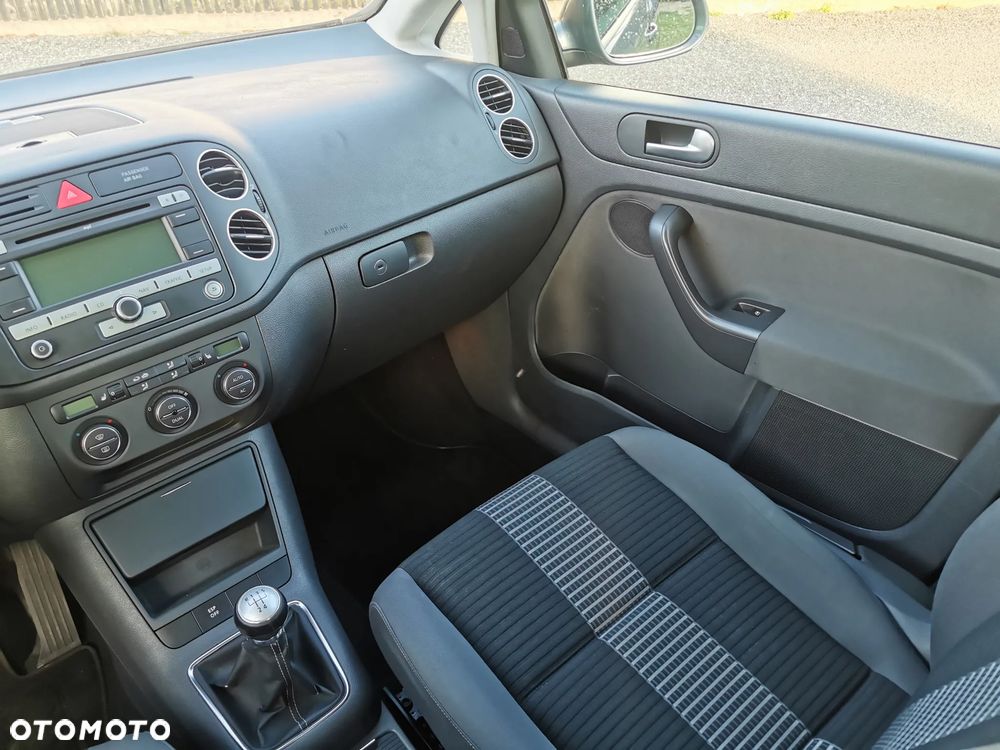 Volkswagen Golf Plus - 16