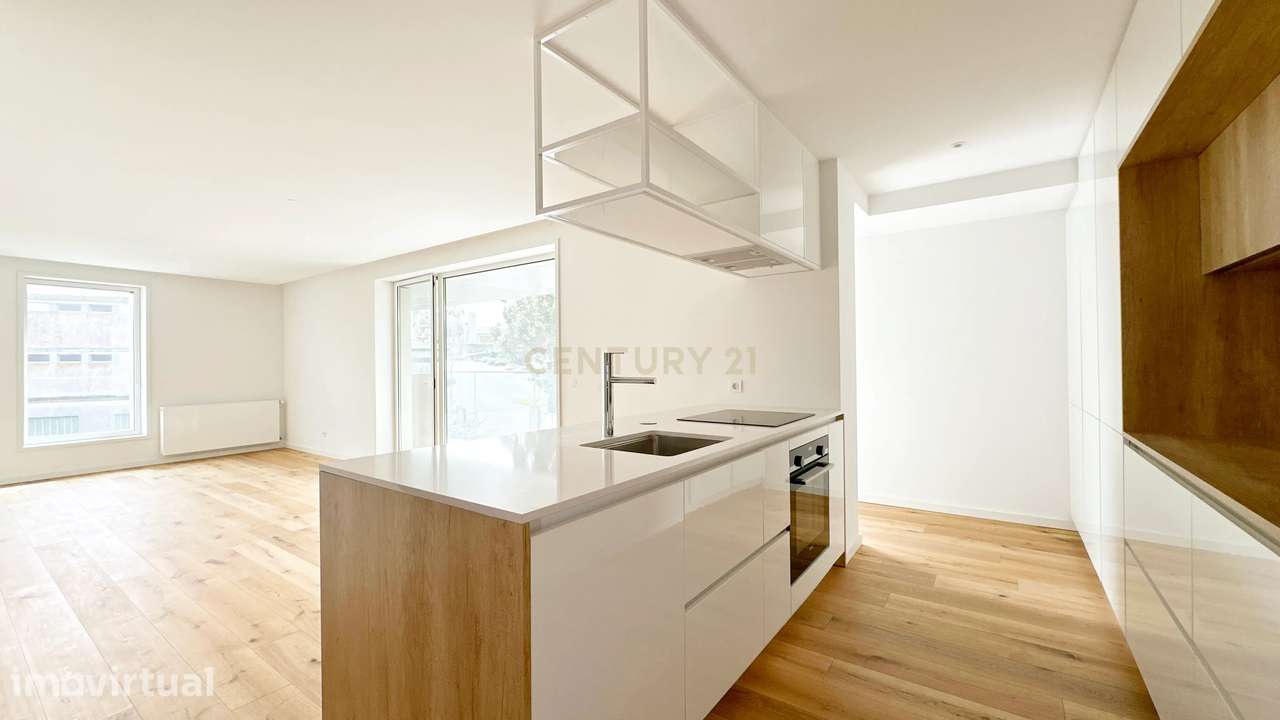 Apartamento T3 com varanda - Condomínio MUT - Arca D`água - Grande imagem: 2/37