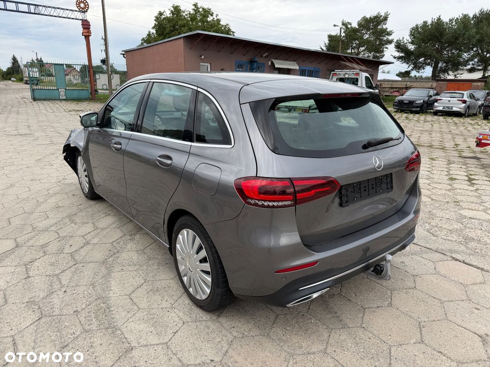 Mercedes-Benz Klasa B 220 4Matic 7G-DCT AMG Line - 5