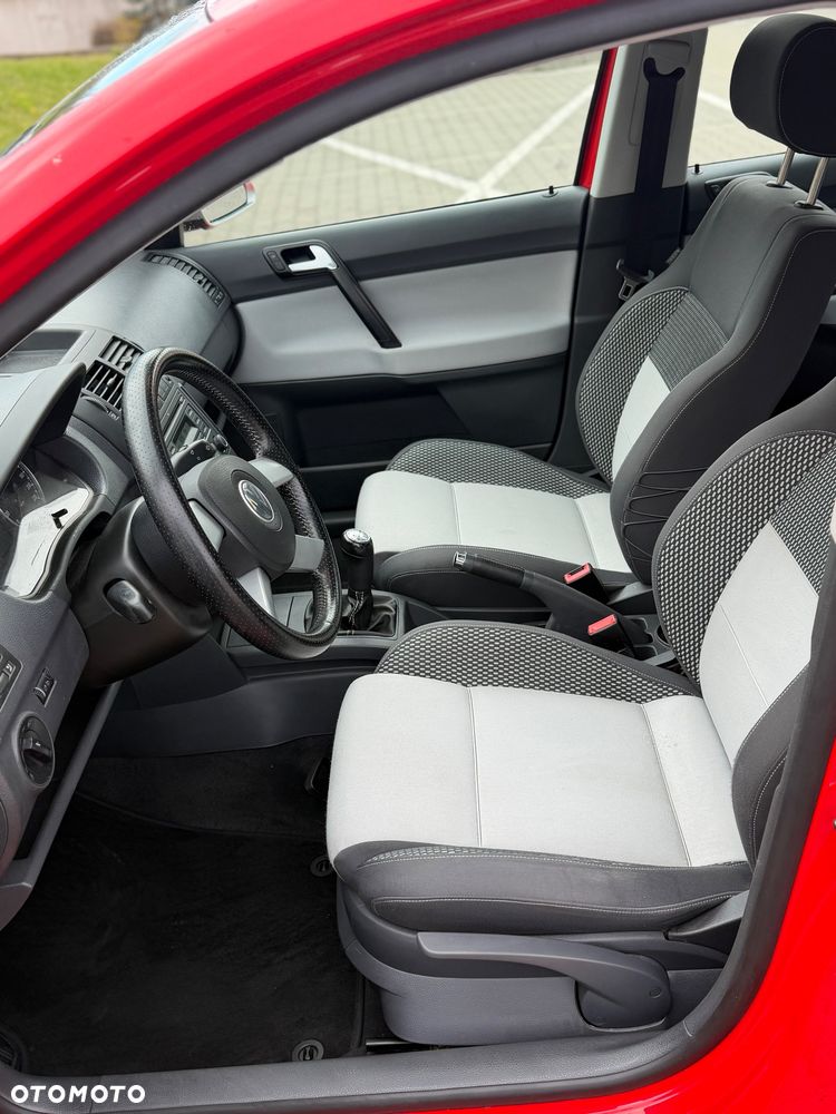 Volkswagen Polo - 11