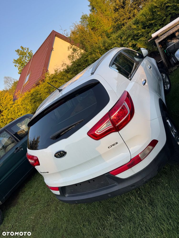 Kia Sportage 1.7 CRDI 2WD ISG Dream-Team Edition - 4