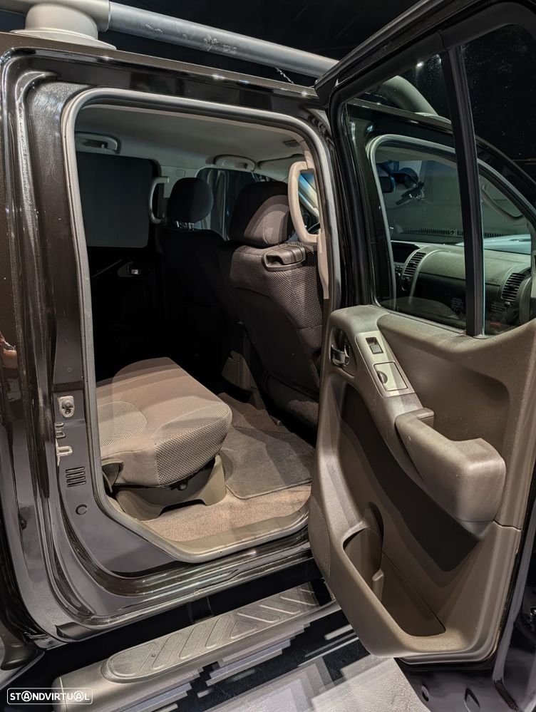 Nissan Navara 2.5 dCi CD Pilot - 12