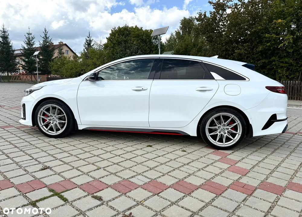 Kia ProCeed 1.6 T-GDI GT - 2