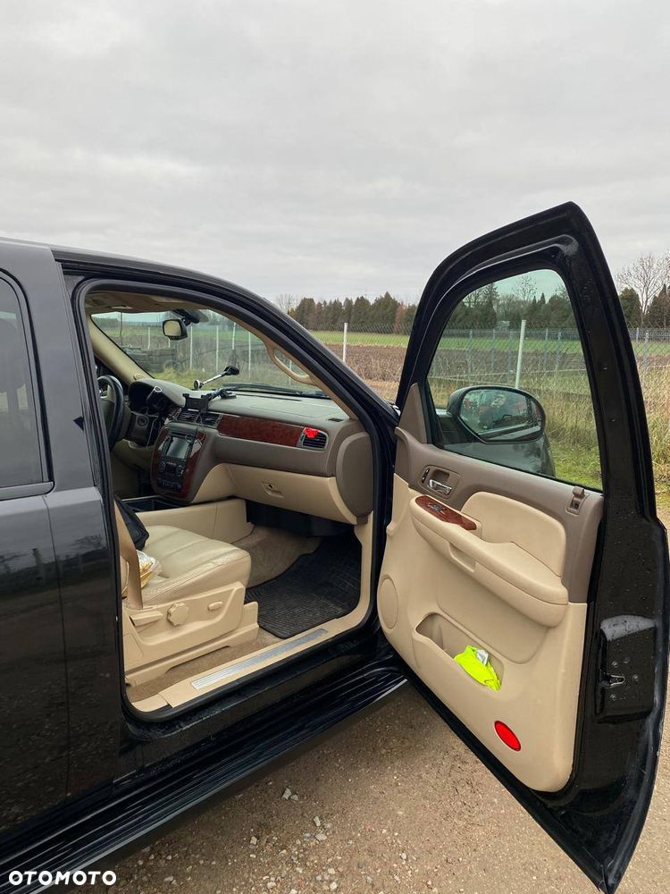 Chevrolet Tahoe - 15
