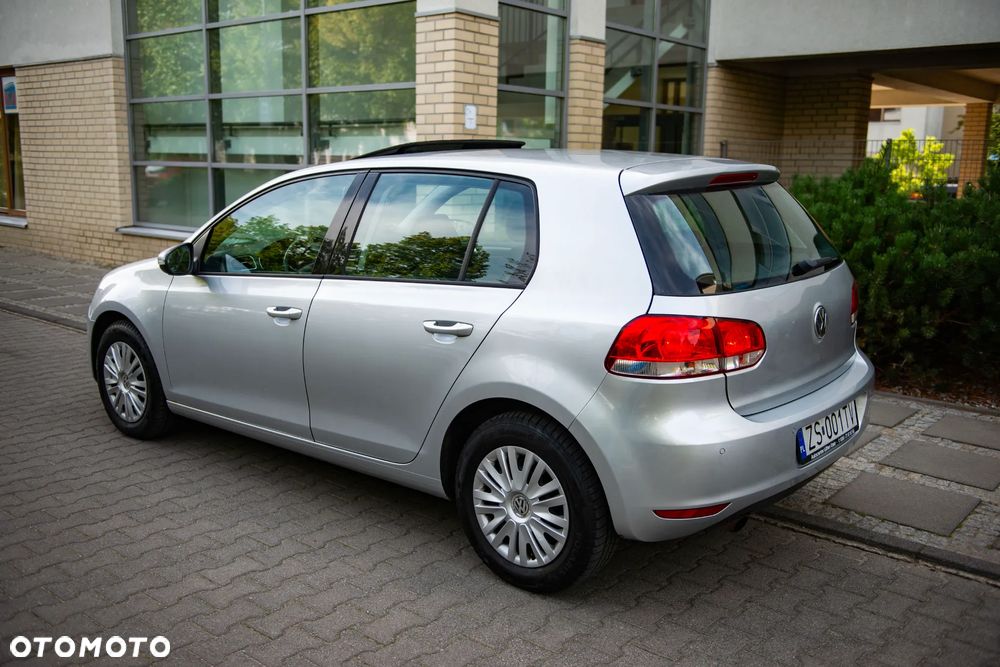 Volkswagen Golf 1.6 TDI BlueMotion Technology DSG Comfortline - 4