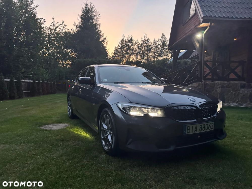 BMW Seria 3 330e PHEV xDrive - 39