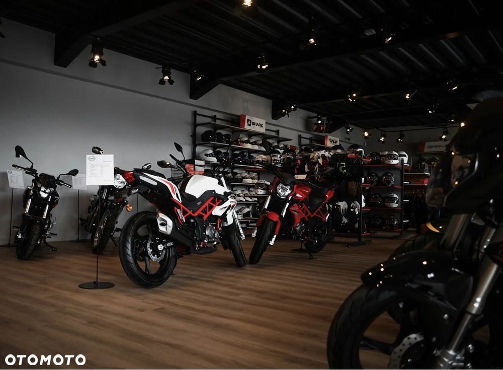 QJMOTOR SRK 125R - 3