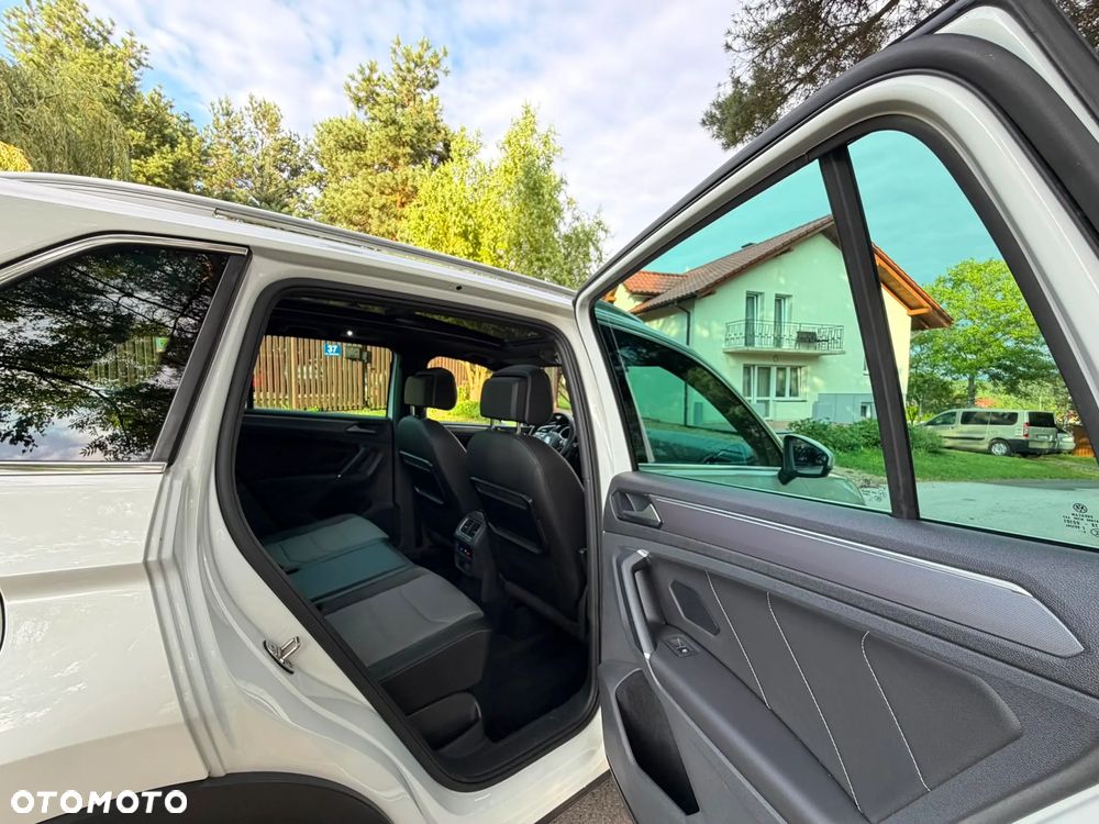 Volkswagen Tiguan - 32