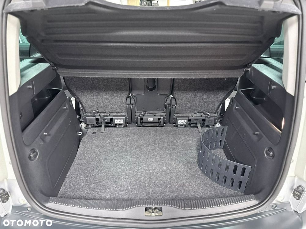 Skoda Roomster 1.9 TDI Scout PLUS EDITION - 26