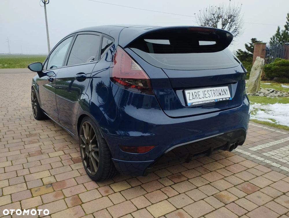 Ford Fiesta 1.4 Champions Edition - 4