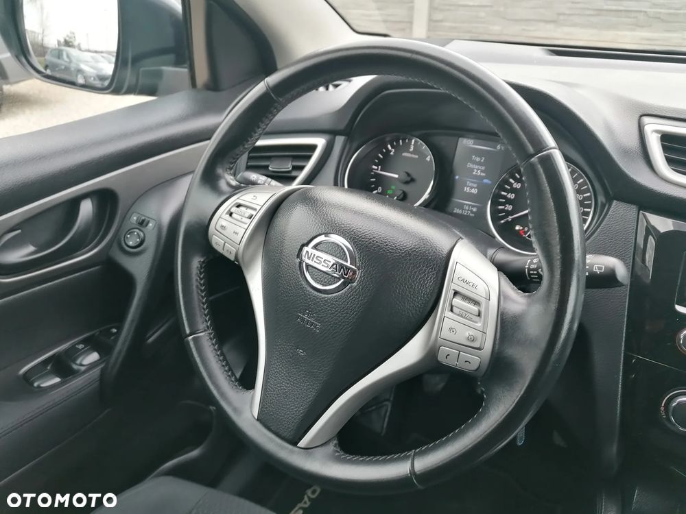 Nissan Qashqai 1.5 dCi DPF acenta - 16