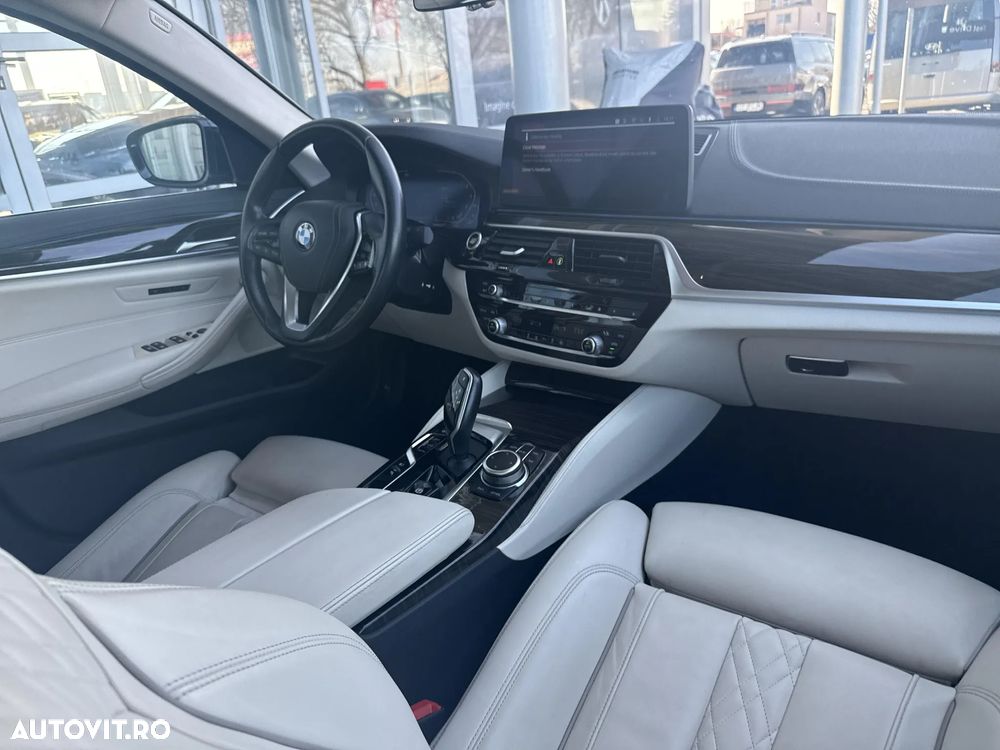 BMW Seria 5 530e xDrive Aut. - 25