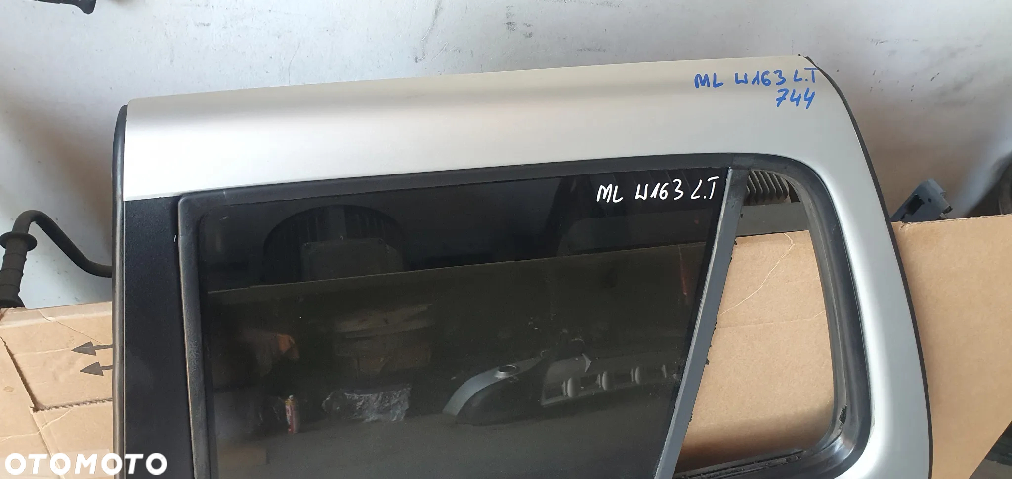 Drzwi lewy tył tylne lewe Mercedes ML W163 744 C744 - 4