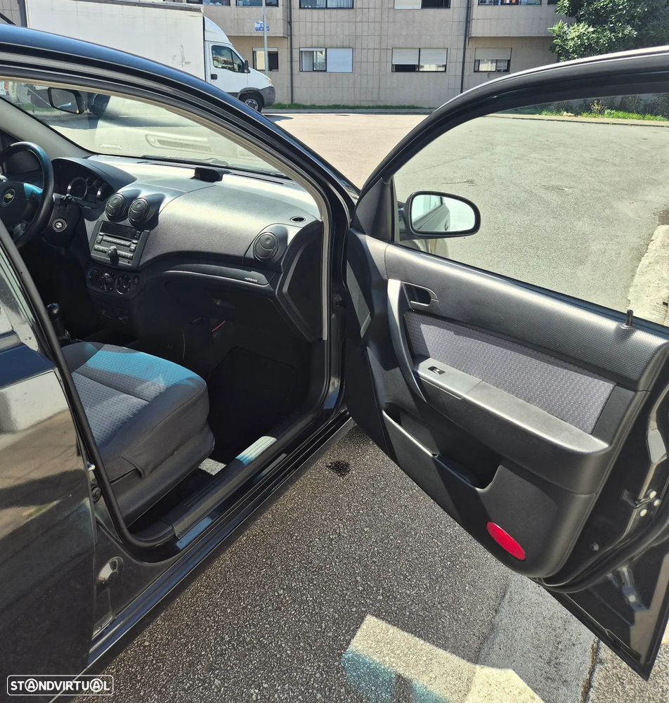 Chevrolet Aveo 1.2 LS - 10