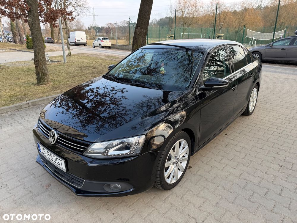 Volkswagen Jetta - 3