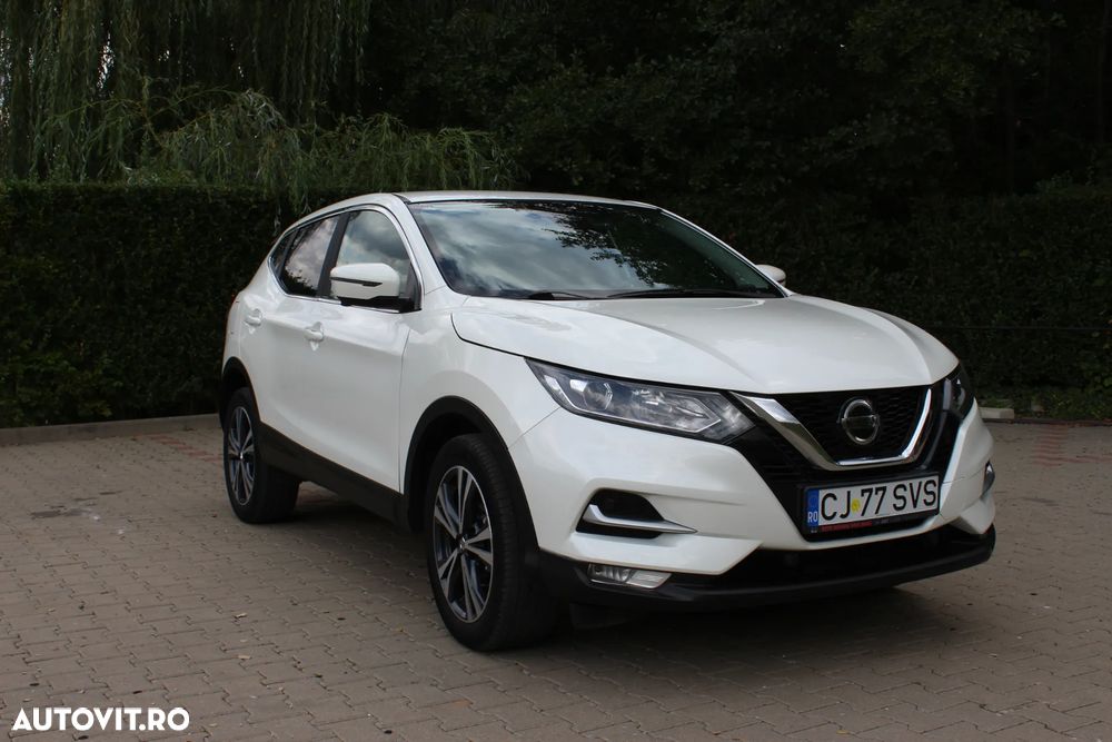 Nissan Qashqai 1.3 l MHEV X-Tronic N-Connecta - 1