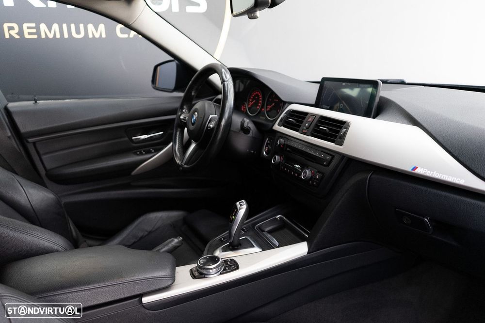 BMW 320 d Auto Pack M - 49