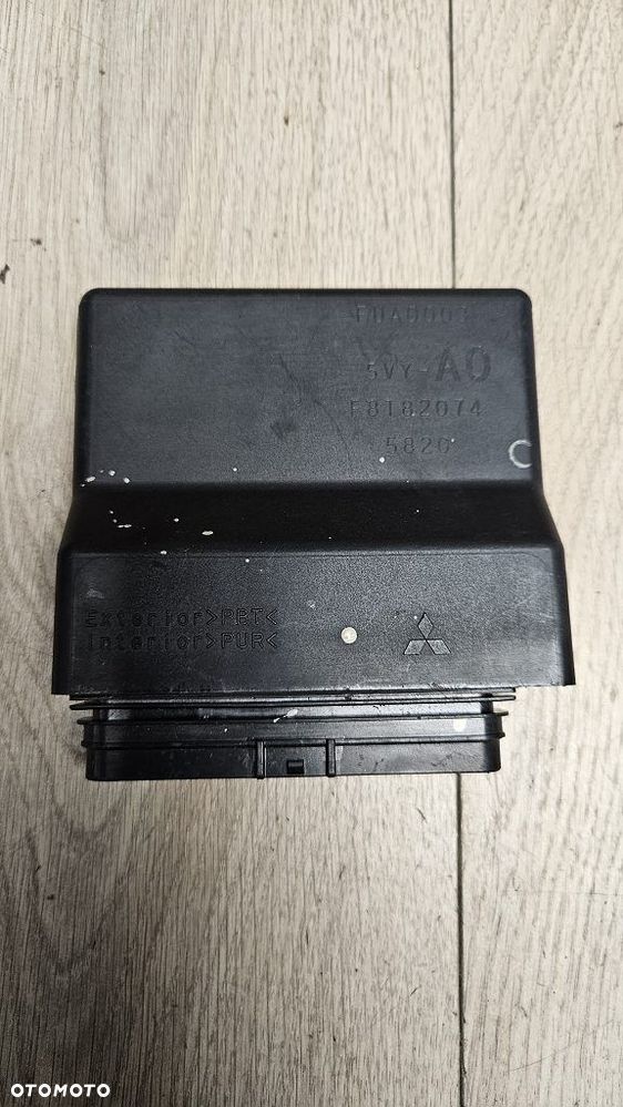 Moduł ECU Komputer Sterownik Yamaha R1 RN12 2004-2005 5VY-A0 F8T82074 - 4