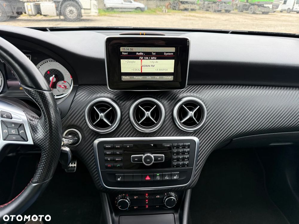 Mercedes-Benz A-Class 2015 photo 3