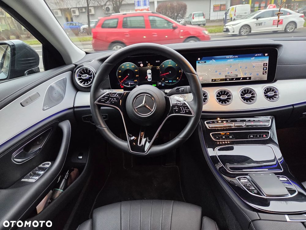 Mercedes-Benz CLS 300 d 4Matic 9G-TRONIC AMG Line - 23