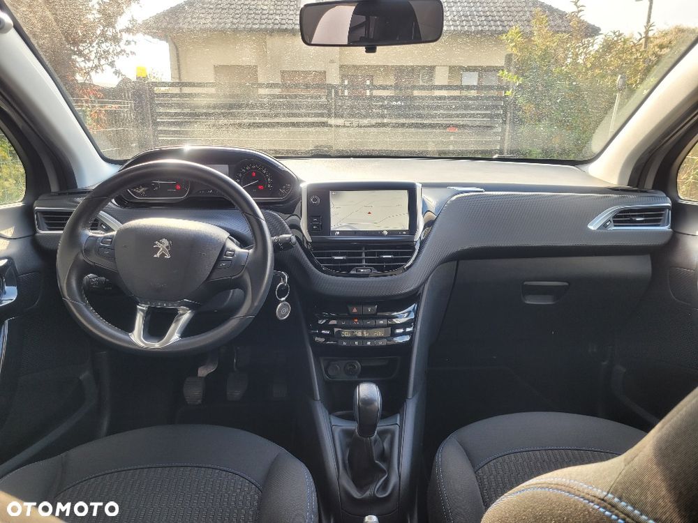 Peugeot 208 1.2 PureTech Style - 6