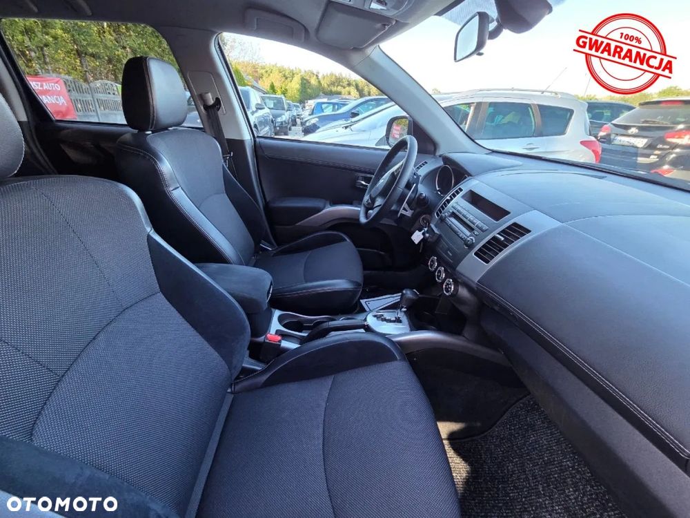 Mitsubishi Outlander - 23