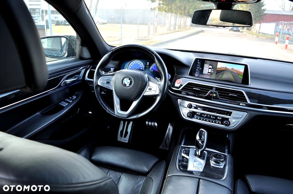 BMW Seria 7 - 31