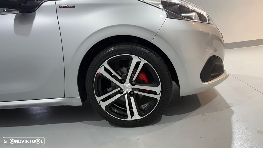 Peugeot 208 1.2 PureTech GT Line - 6