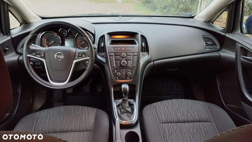 Opel Astra 1.6 CDTI Essentia - 12