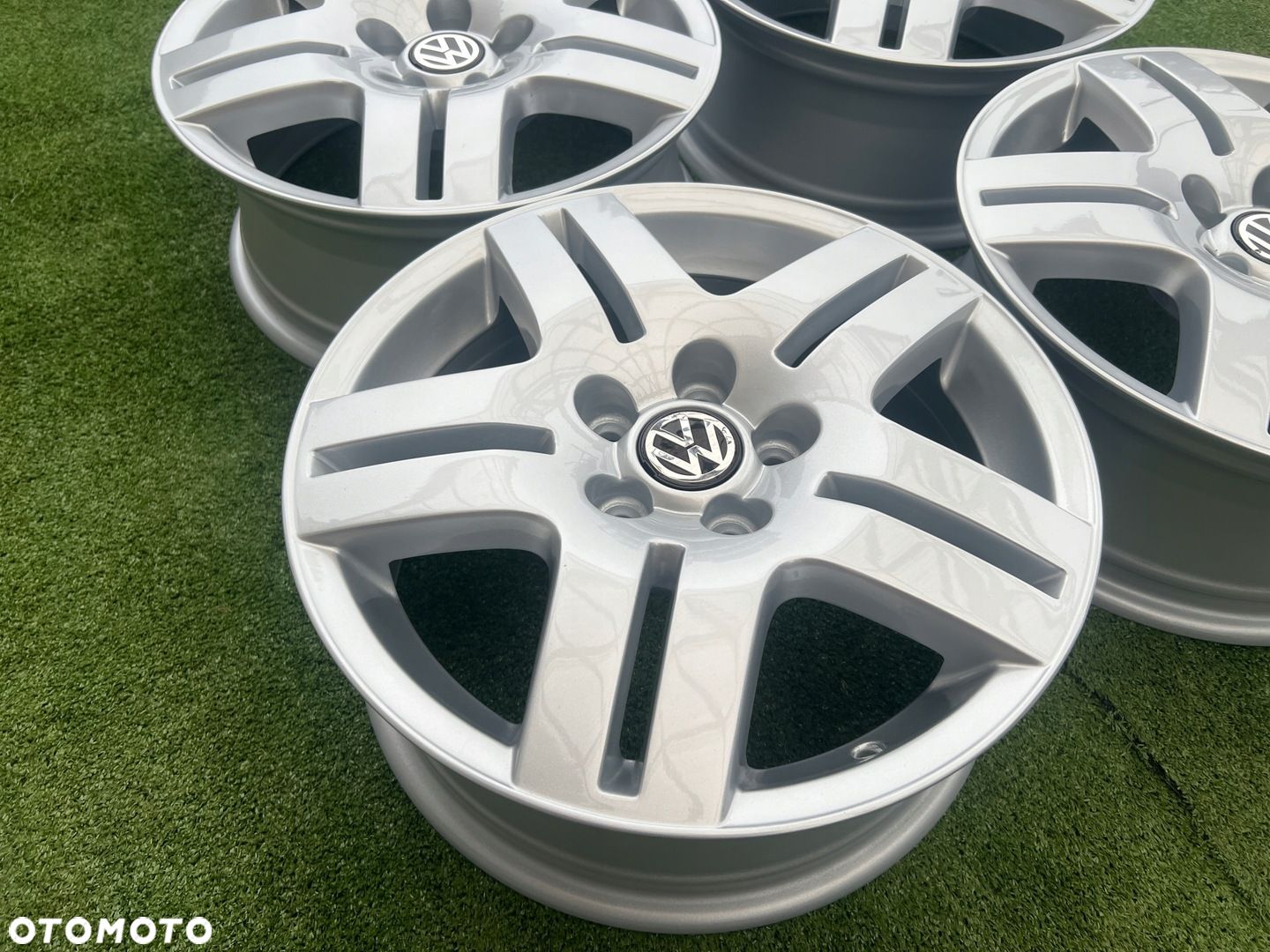 KOMPLET FELG FELGI ALU VOLKSWAGEN VW POLO GOLF IV 1J0 15 5X100 ORYGINALNE - 1